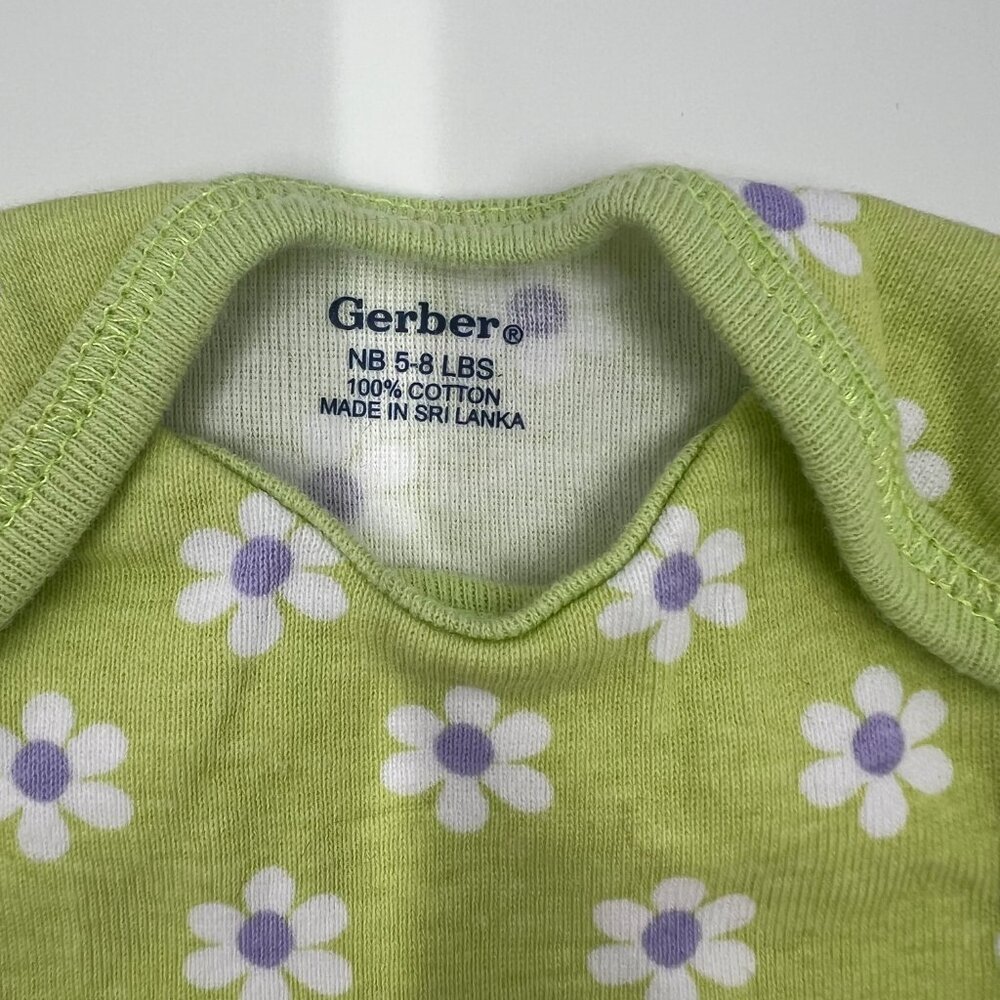 NWOT Multipack | Gerber | Short Sleeve Bodysuits | Newborn 5-8lbs - Picture 3 of 9